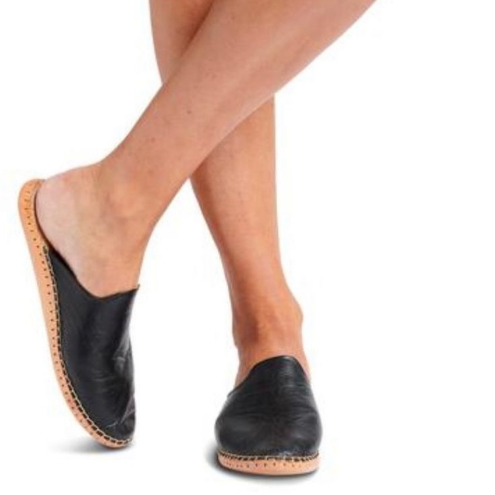 New Beek sandpiper black leather mules 7